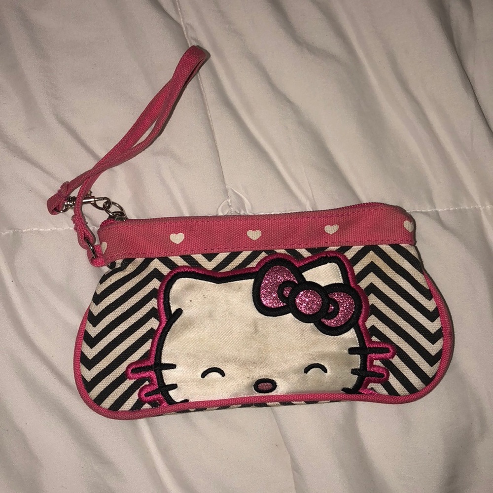 🚨BOGO SALE🚨Hello Kitty Wristlet